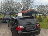 Gebraucht BMW 320 163 PS (119 kW) 2007 Schwarz Kombi