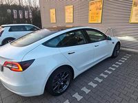 Gebraucht Tesla Model 3 Standard Range Plus 220 kW (300 PS) 2021 Weiß Limousine