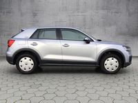 Gebraucht Audi Q2 Basis 150 PS (110 kW) 2017 Florettsilber metallic SUV