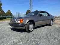 Gebraucht Mercedes 230 136 PS (100 kW) 1988 Grau Coupé