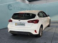 Gebraucht Ford Focus Titanium 125 PS (91 kW) 2024 Weiß Limousine