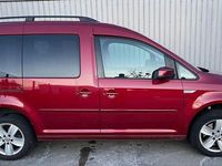 Gebraucht VW Caddy Comfortline 125 PS (91 kW) 2016 Rot Van / Kleinbus