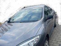 Gebraucht Renault Mégane GrandTour Dynamique 110 PS (80 kW) 2012 Grau Kombi