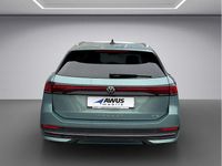 Gebraucht VW Passat 150 PS (110 kW) 2025 Grün Kombi