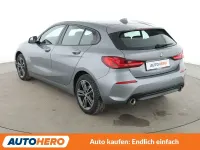 Gebraucht BMW 118 Sport Line 150 PS (110 kW) 2023 Grau Kleinwagen