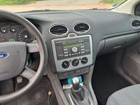 Gebraucht Ford Focus Trend 101 PS (74 kW) 2005 Grau Limousine