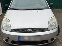 Gebraucht Ford Fiesta 60 PS (44 kW) 2005 Grau Kleinwagen