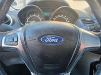 Gebraucht Ford Fiesta Titanium 101 PS (74 kW) 2014 Schwarz Kleinwagen