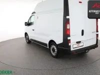 Gebraucht Renault Trafic 146 PS (107 kW) 2021 Weiß Van / Kleinbus
