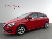 Gebraucht Mercedes B200 Style 156 PS (114 kW) 2018 Rot Kleinwagen