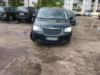 Używany Chrysler Voyager 2009 Czarny Minivan