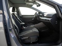 Gebraucht VW Golf VIII Life 116 PS (85 kW) 2022 Mondstein grau Limousine