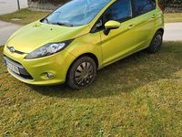 Gebraucht Ford Fiesta Titanium 82 PS (60 kW) 2012 Grün Kleinwagen