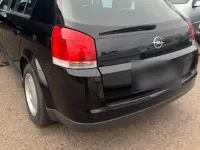Second-hand Opel Signum 155 CP (114 kW) 2003 Negru Hatchback