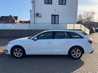 Gebraucht Audi A4 Sport 136 PS (100 kW) 2024 Weiß Kombi