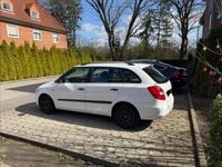 Gebraucht Skoda Fabia Ambiente 69 PS (50 kW) 2011 Weiß Kombi