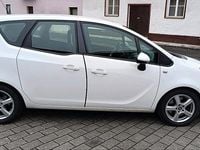 Gebraucht Opel Meriva 110 PS (80 kW) 2015 Weiß Van / Kleinbus