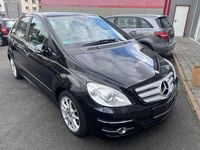 Gebraucht Mercedes B160 95 PS (69 kW) 2010 Kosmosschwarz metallic Van / Kleinbus