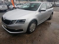 Gebraucht Skoda Octavia Clever 150 PS (110 kW) 2018 Silber Kombi