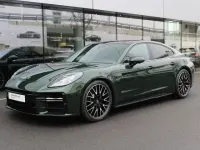 Gebraucht Porsche Panamera 500 PS (367 kW) 2025 Oakgrünmetallic neo (metallic) Kleinwagen