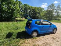 Second-hand VW up! 60 CP (44 kW) 2016 Albastru Hatchback