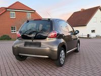Gebraucht Toyota Aygo Cool 68 PS (50 kW) 2012 Braun Kleinwagen
