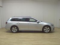 Gebraucht VW Passat Style 200 PS (147 kW) 2022 Silber Kombi