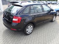 Gebraucht Skoda Rapid Active 86 PS (63 kW) 2015 Schwarz metallic Kleinwagen