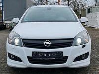 Gebraucht Opel Astra 150 PS (110 kW) 2010 Weiß Kombi