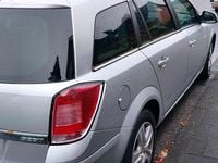 Gebraucht Opel Astra 125 PS (91 kW) 2010 Silber Kombi