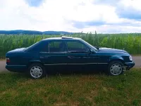 Second-hand Mercedes 200 1995 Verde Berlinǎ