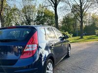 Gebraucht Hyundai i30 109 PS (80 kW) 2007 Blau Kleinwagen
