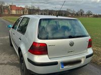 Gebraucht VW Golf IV 100 PS (73 kW) 1998 Silber Kleinwagen