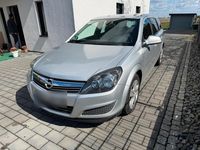 Gebraucht Opel Astra 105 PS (77 kW) 2010 Silber Kombi