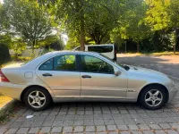 Gebraucht Mercedes C200 116 PS (85 kW) 2001 Silber Limousine
