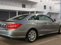 Gebraucht Mercedes E500 Avantgarde 387 PS (284 kW) 2011 Silber Coupé