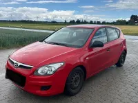 Gebraucht Hyundai i30 109 PS (80 kW) 2009 Rot Limousine