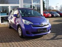 Gebraucht Toyota Verso-S Life 99 PS (72 kW) 2011 Blau Van / Kleinbus