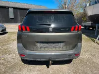 Gebraucht Peugeot 5008 Allure 131 PS (96 kW) 2019 Grün SUV