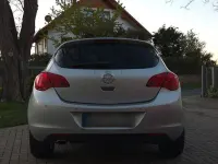 Gebraucht Opel Astra Edition 140 PS (102 kW) 2011 Silber Kombi