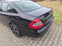 Gebraucht Mercedes E200 Classic 136 PS (100 kW) 2008 Schwarz Limousine