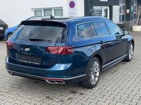 Second-hand VW Passat 150 CP (110 kW) 2023 Albastru Break