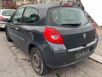Gebraucht Renault Clio II 75 PS (55 kW) 2007 Grau Kleinwagen