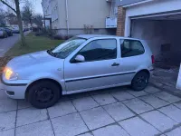 Gebraucht VW Polo Basis 60 PS (44 kW) 2000 Silber Kleinwagen