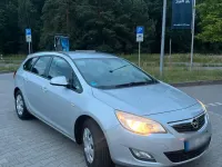 Gebraucht Opel Astra 125 PS (91 kW) 2011 Silber Kombi