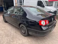 Second-hand VW Passat 105 CP (77 kW) 2005 Negru Berlinǎ