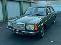 Gebraucht Mercedes 240 72 PS (52 kW) 1981 Grün Limousine