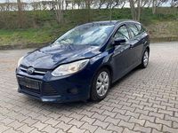Gebraucht Ford Focus Trend 125 PS (91 kW) 2014 Blau Limousine