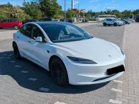 Gebraucht Tesla Model 3 RWD 208 kW (283 PS) 2024 Weiß Limousine