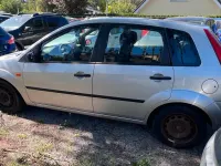 Gebraucht Ford Fiesta 69 PS (50 kW) 2005 Silber Kleinwagen